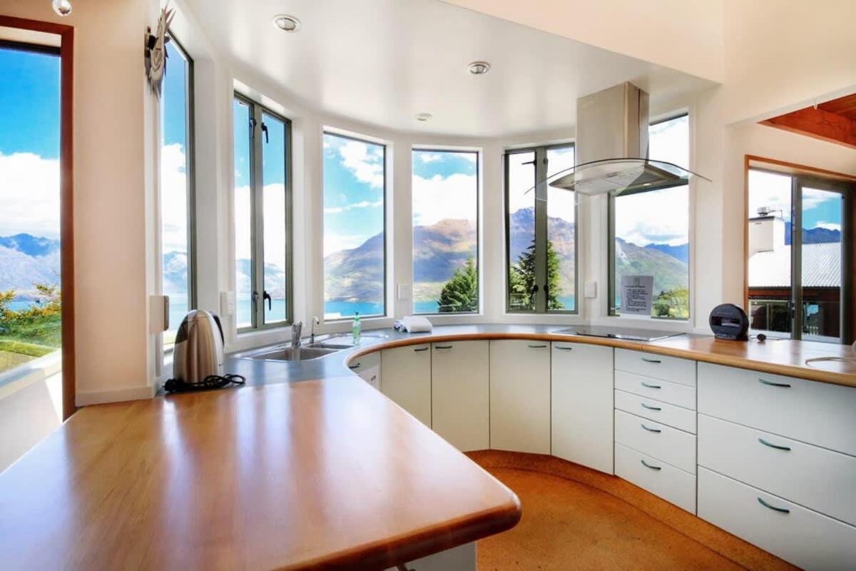 Ruby'S Fernhill Vista Villa Queenstown Exterior photo